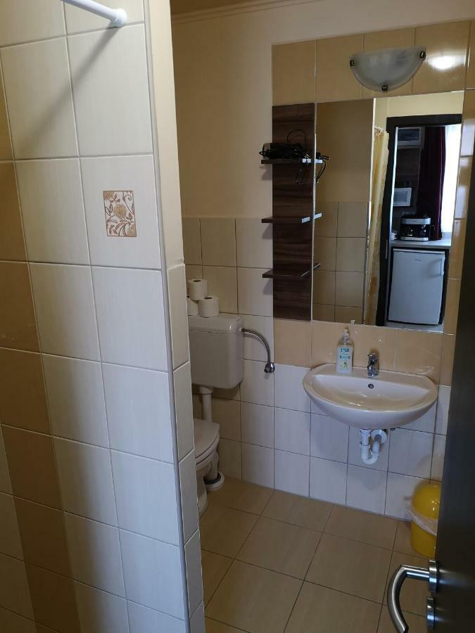 Bed and breakfast Borostyan Panzio Balatonfuered Extérieur photo